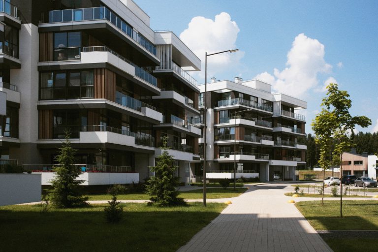 Talleres y claves prácticas para que tu primera compra inmobiliaria sea todo un éxito