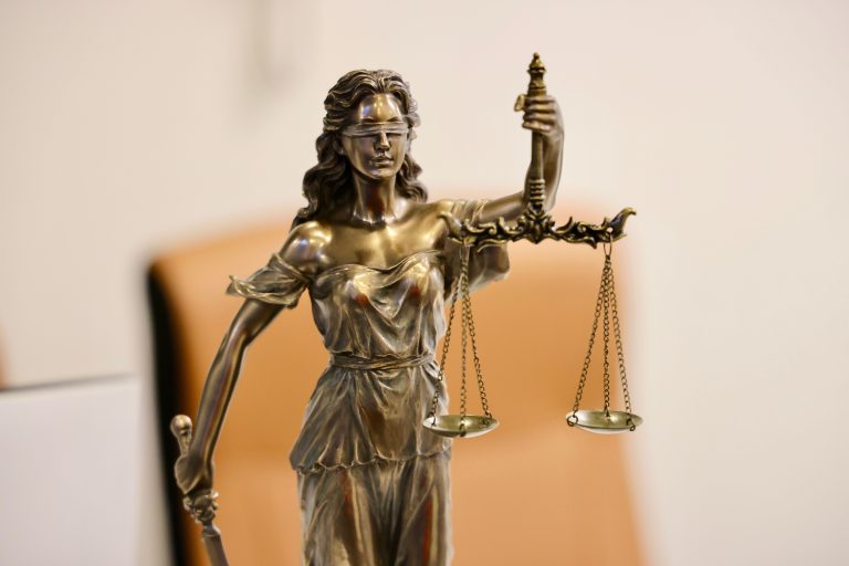 Los profesionales que hacen que la Justicia funcione
